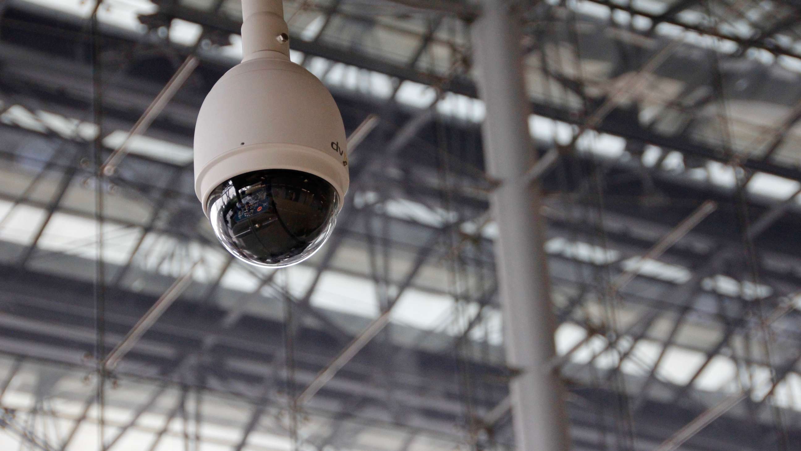 Installation de caméra de vidéosurveillance